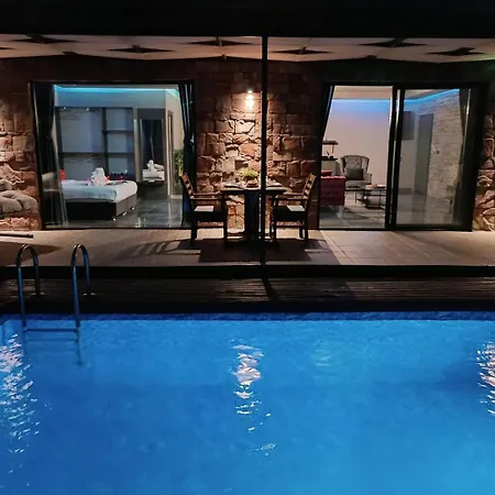Honey 3 Hotel 4*