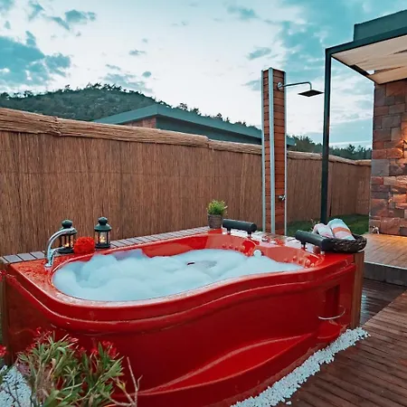 Hotel Honey 3 4*